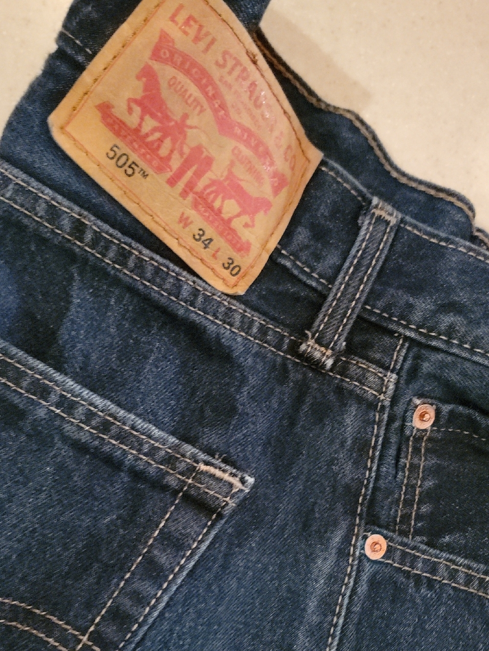 Levi's Straight Leg 505 Men’s Jeans in Dark Blue Denim Like New 34/30